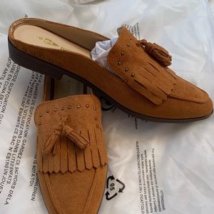 Super cute suede mules